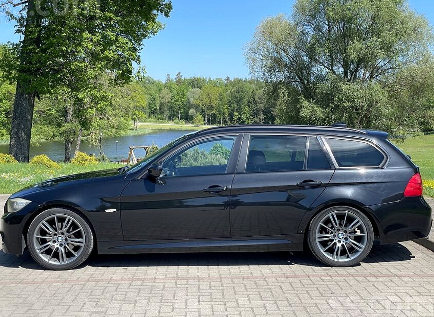 BMW 320 — foto 2