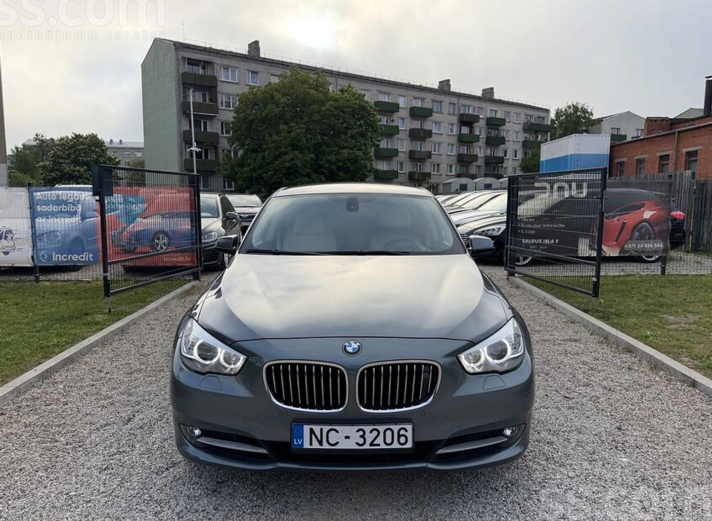 BMW 530 — foto 2