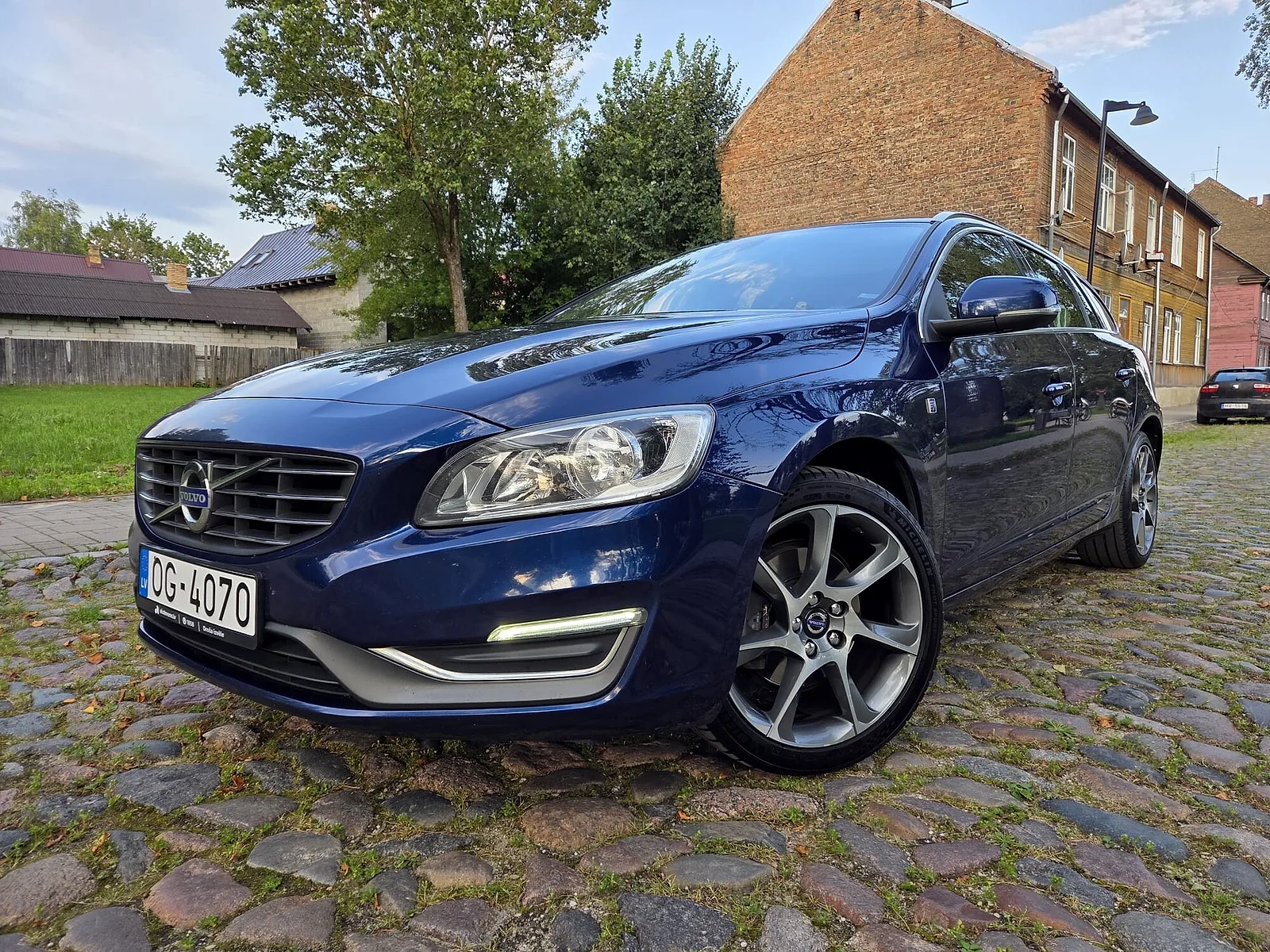 Volvo V60, 2015. gads