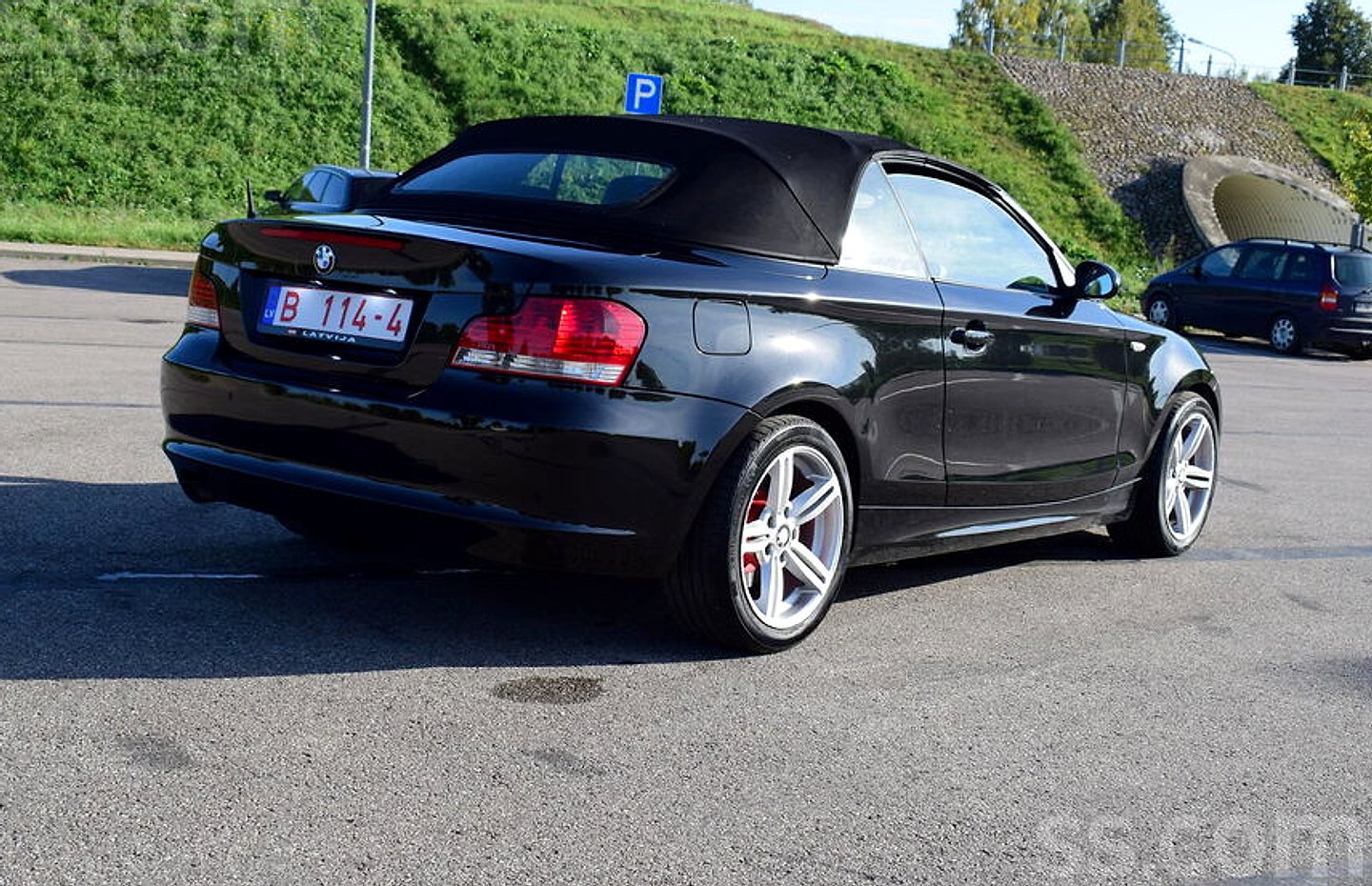 BMW 118 — foto 6