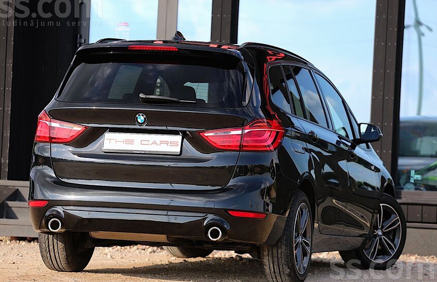 BMW 218 — foto 2