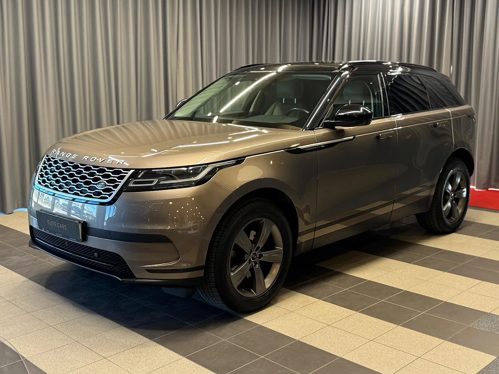 Land Rover Range Rover Velar, 2018. gads