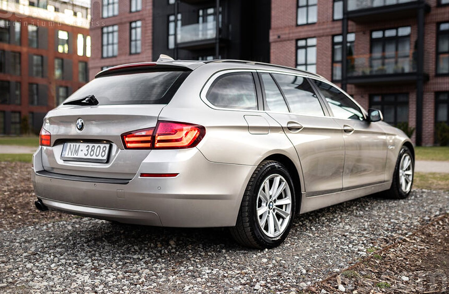 BMW 520 — foto 5