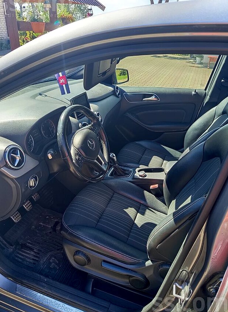 Mercedes-Benz B200 — foto 6