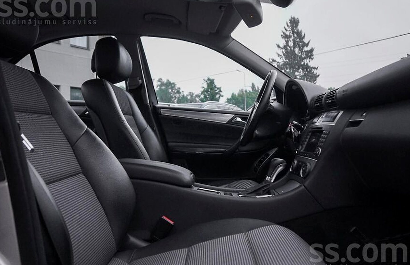 Mercedes-Benz C200 — foto 6