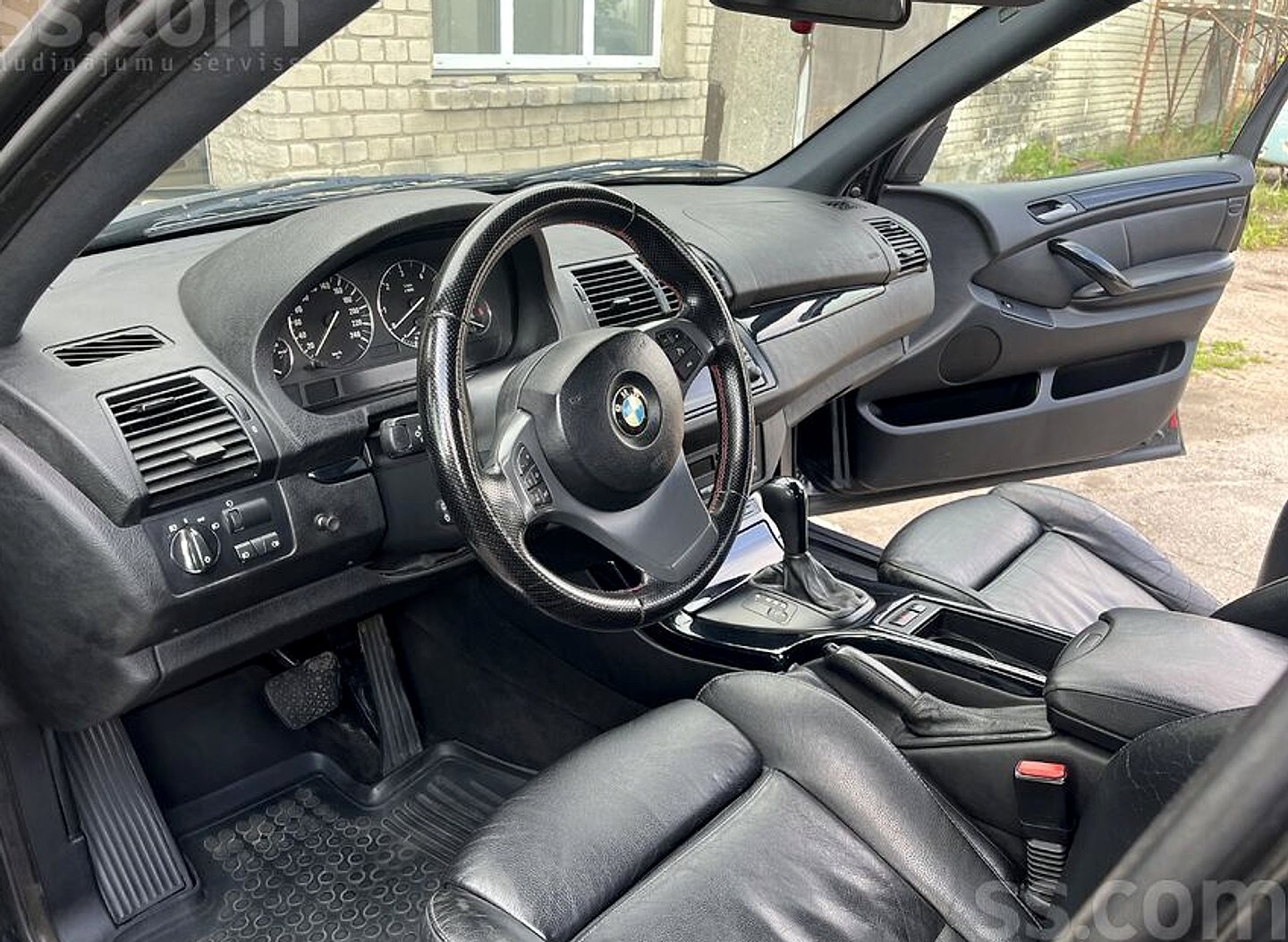 BMW X5 — foto 6