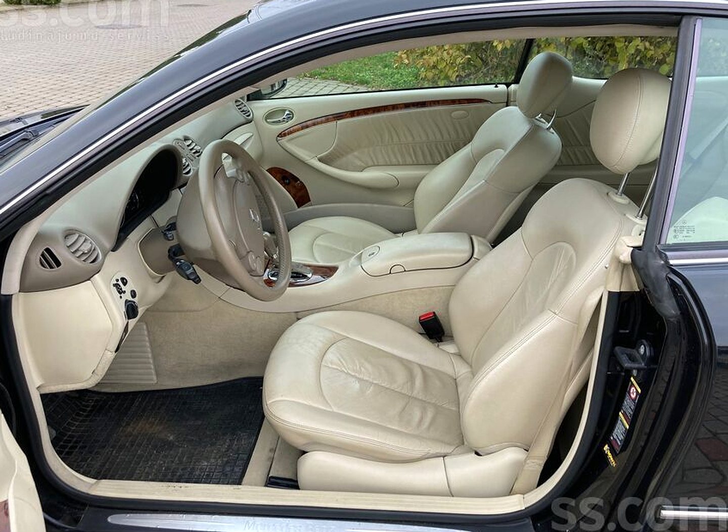 Mercedes-Benz CLK350 — foto 6