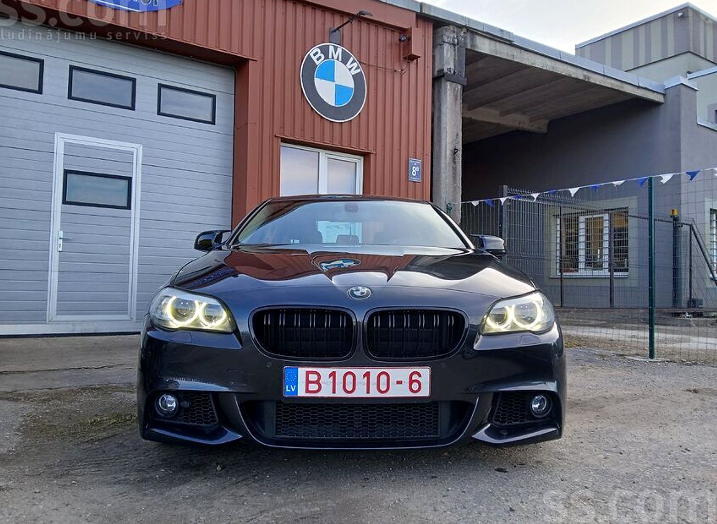 BMW 523 — foto 3
