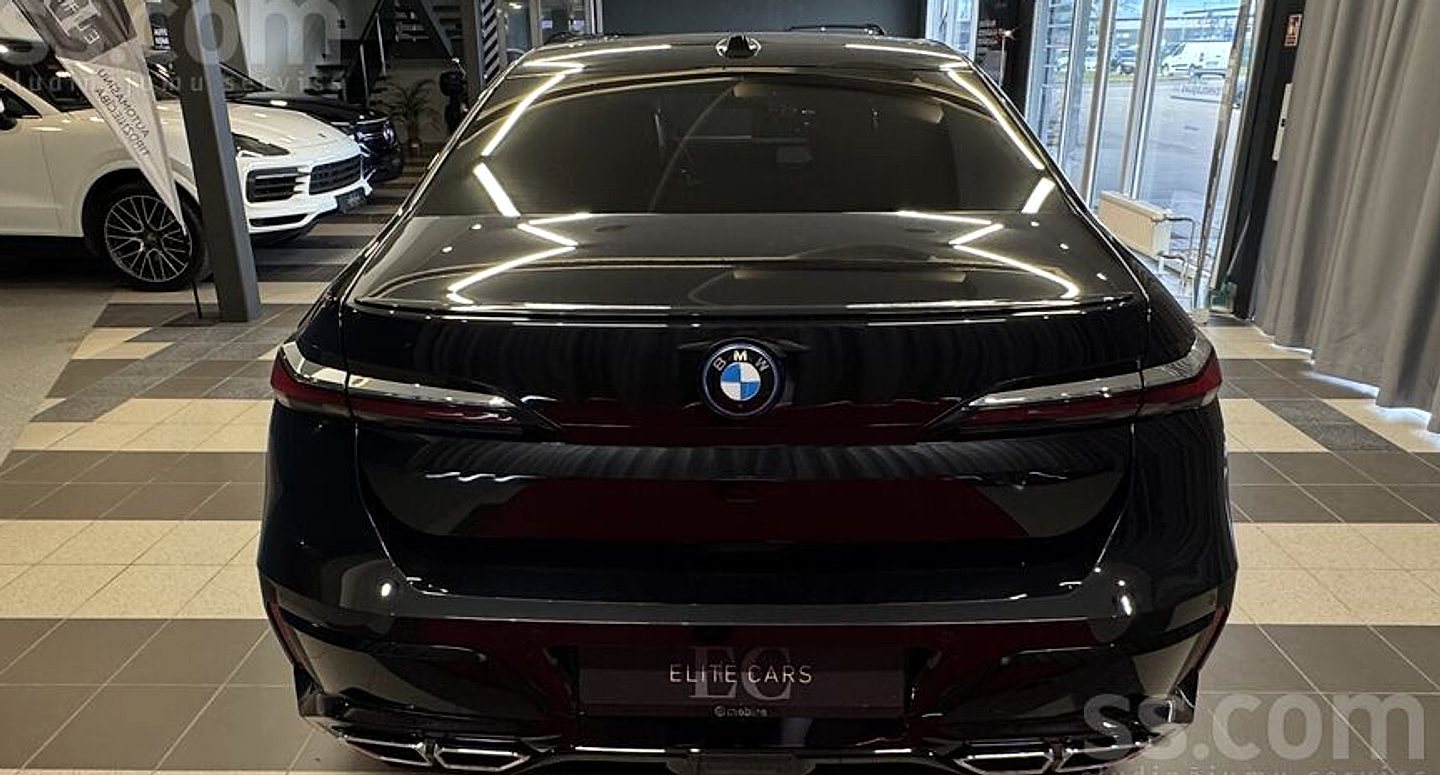 BMW 760 — foto 6