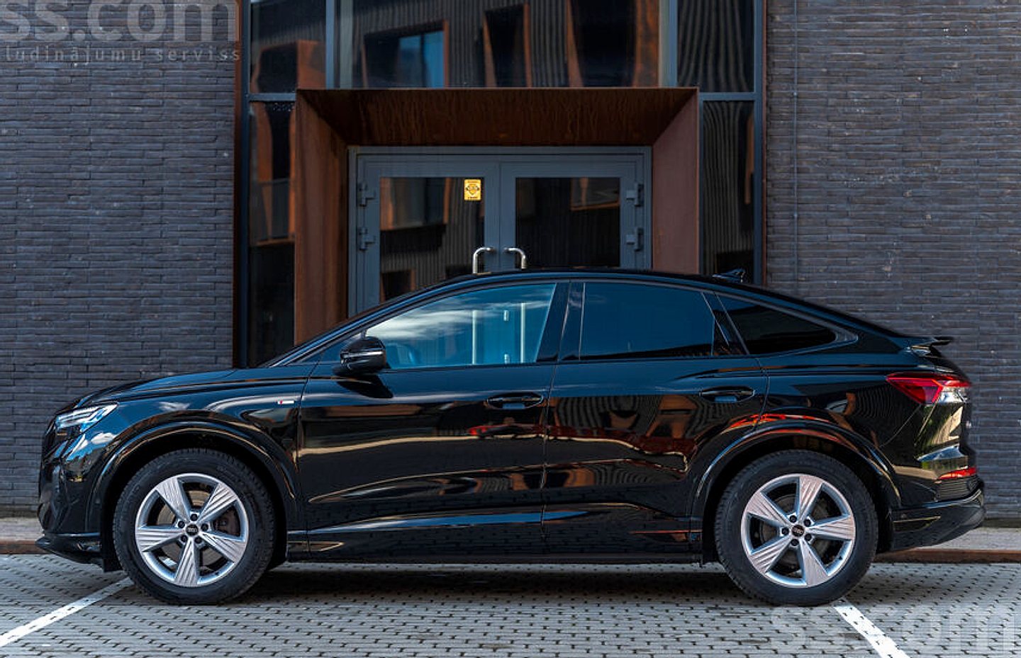 Audi E-tron — foto 5