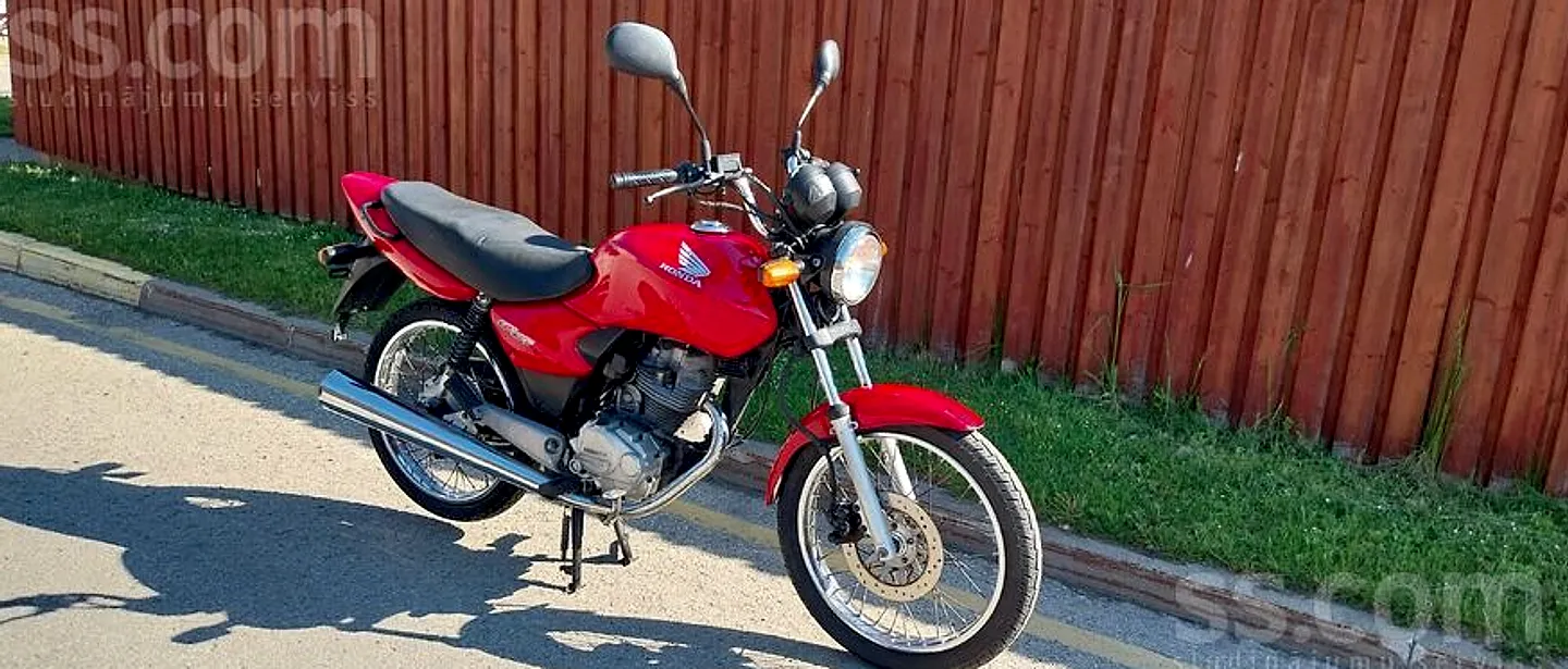 Honda Cb125, 2004. gads