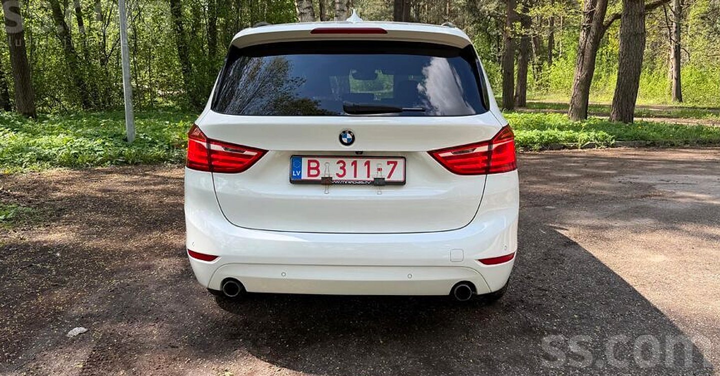 BMW 220 — foto 4