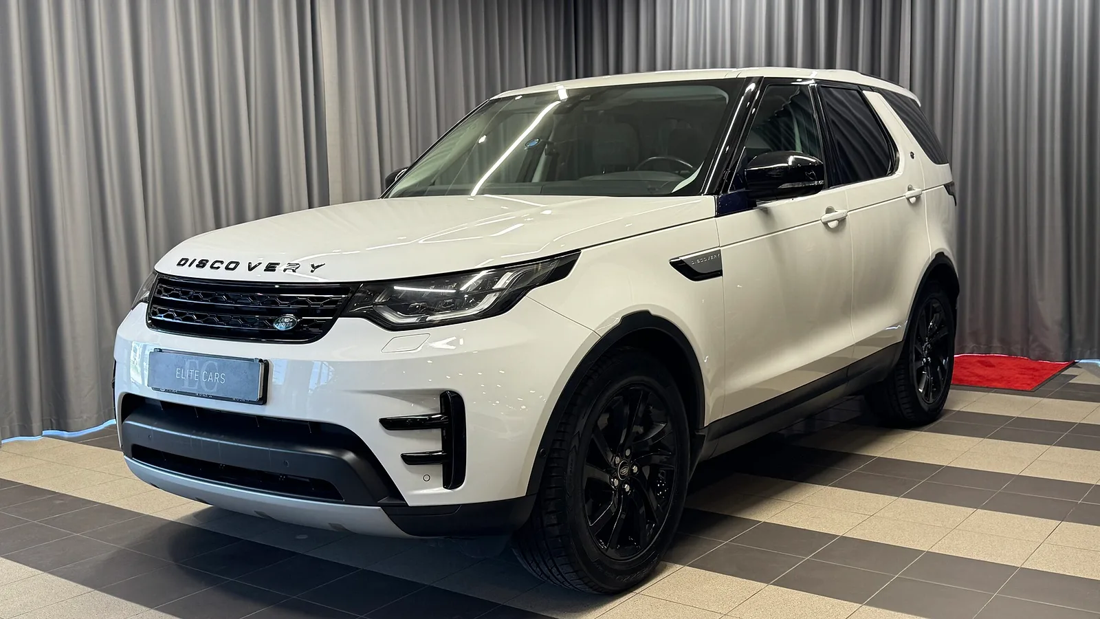 Land Rover Discovery, 2020. gads