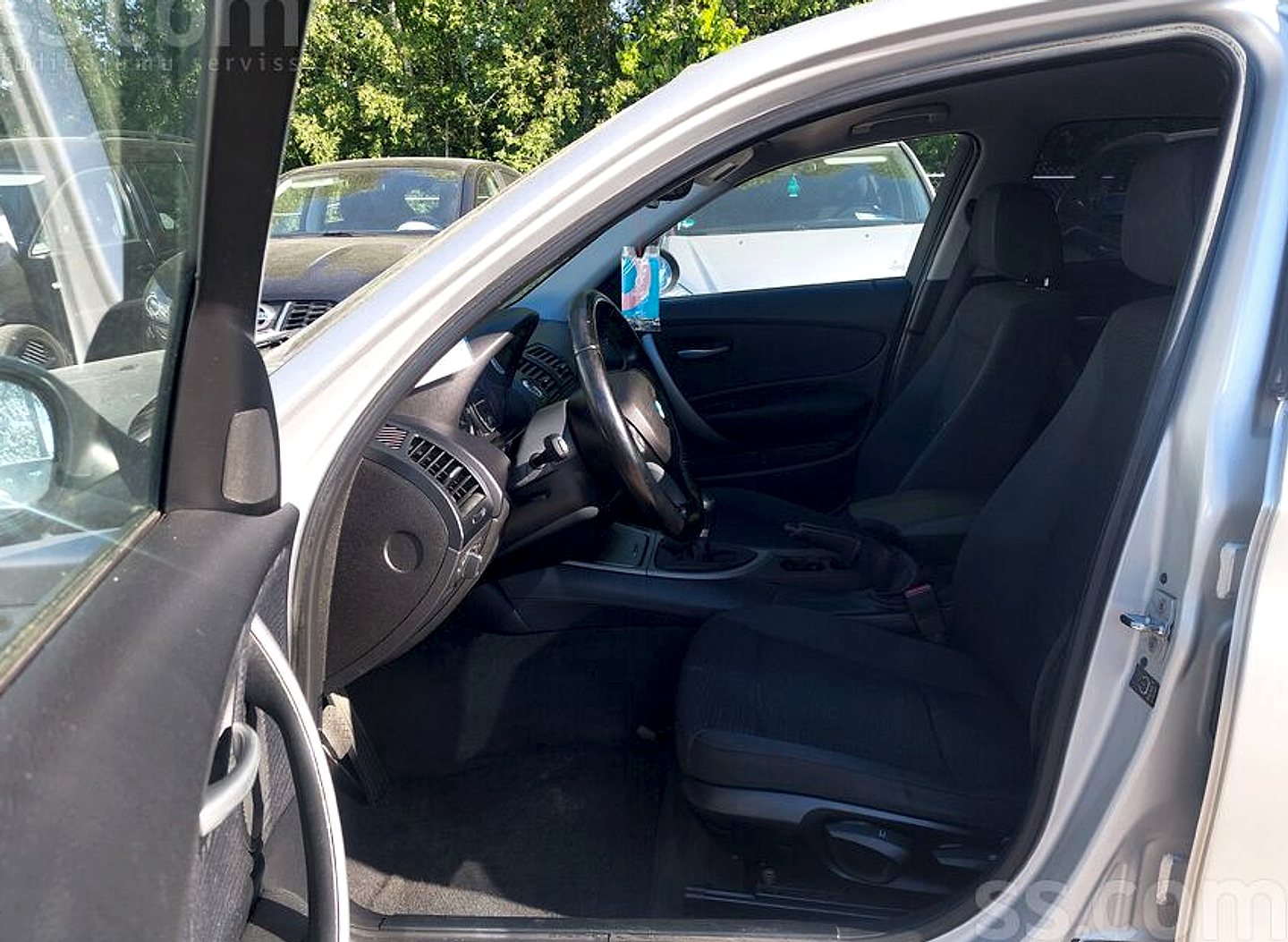 BMW 118 — foto 6