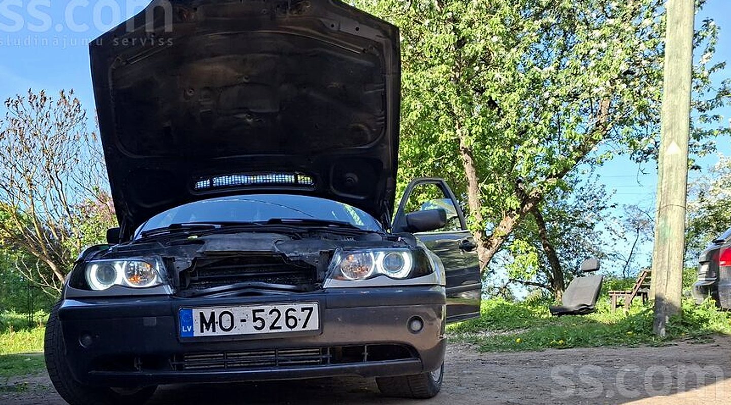 BMW 330
