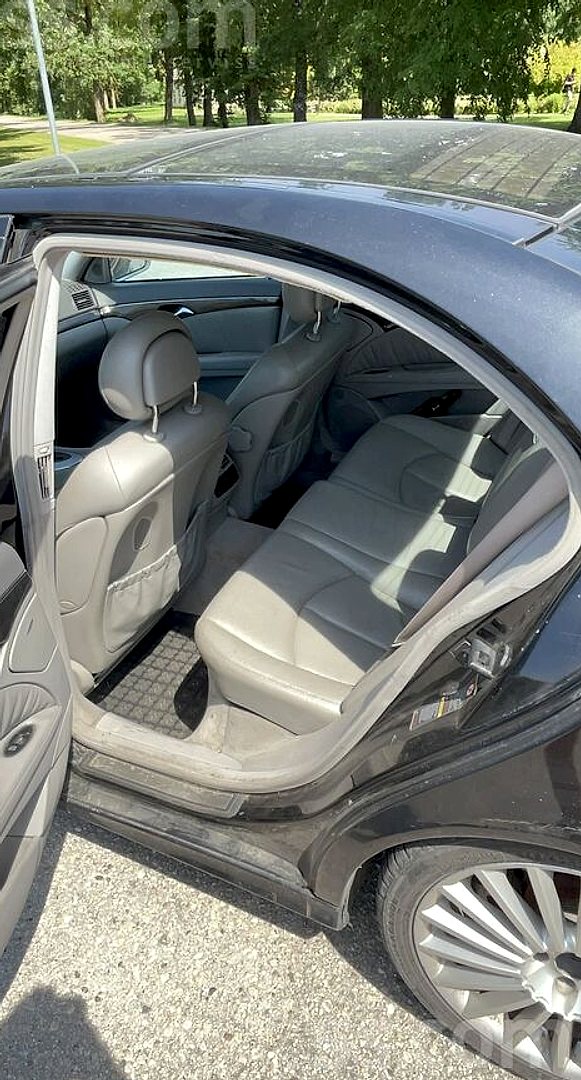 Mercedes-Benz E270 — foto 6
