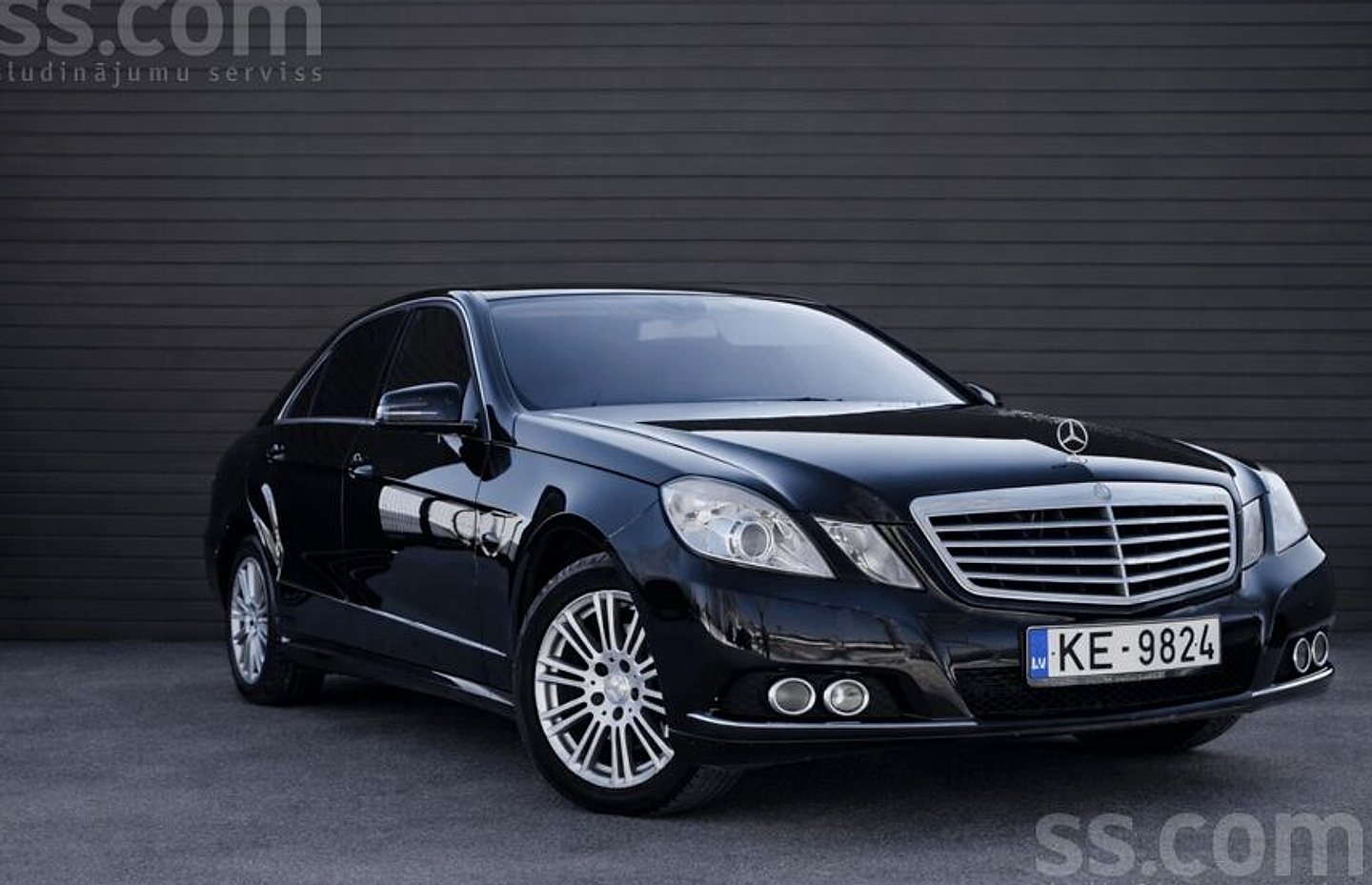 Mercedes-Benz E200 — foto 2