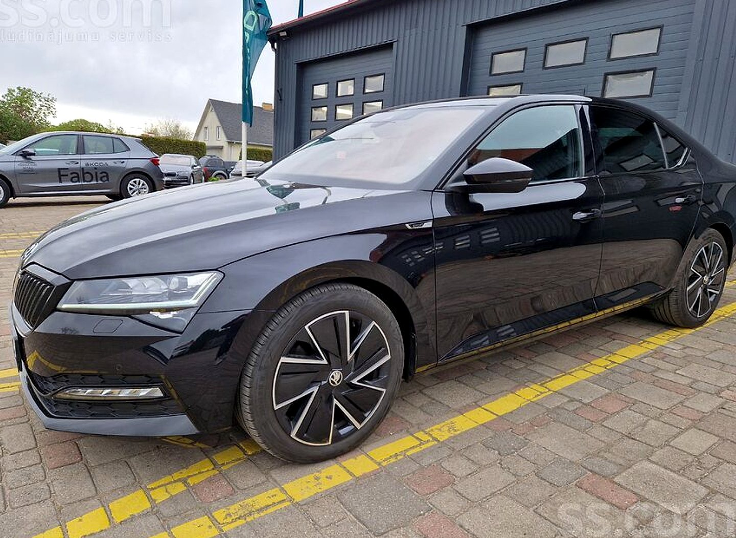 Škoda Superb — foto 2