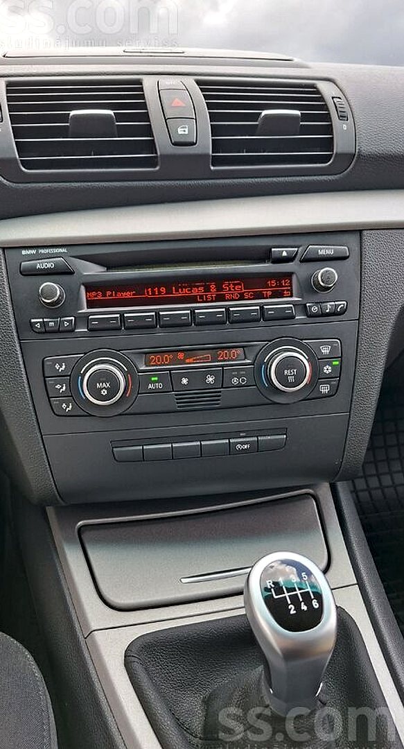 BMW 118 — foto 6