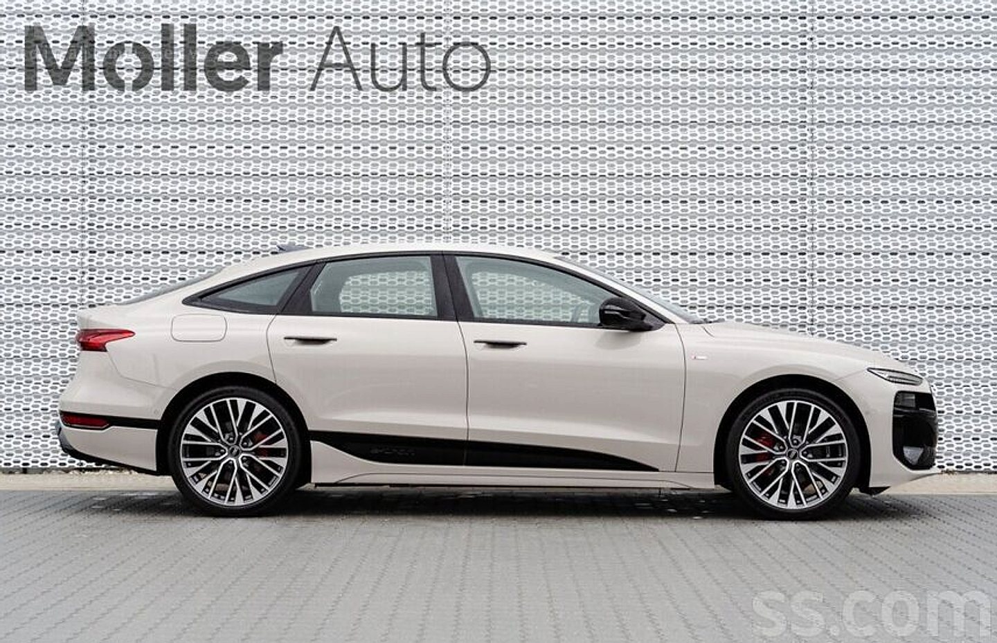 Audi E-tron — foto 3