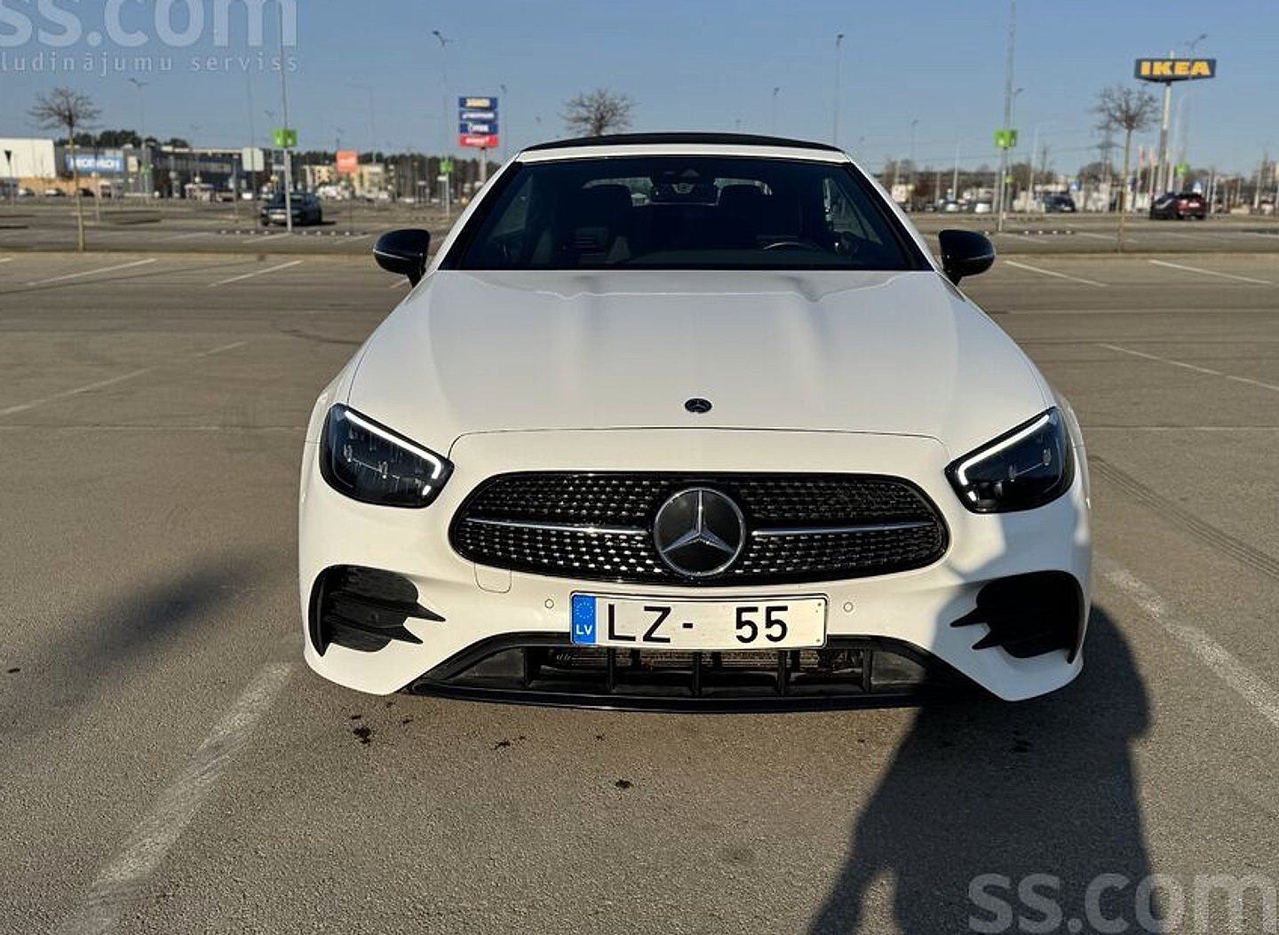Mercedes-Benz E200 — foto 2