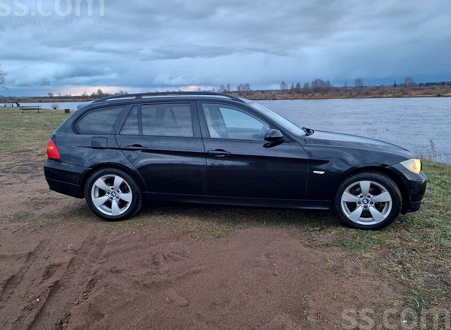 BMW 320 — foto 5