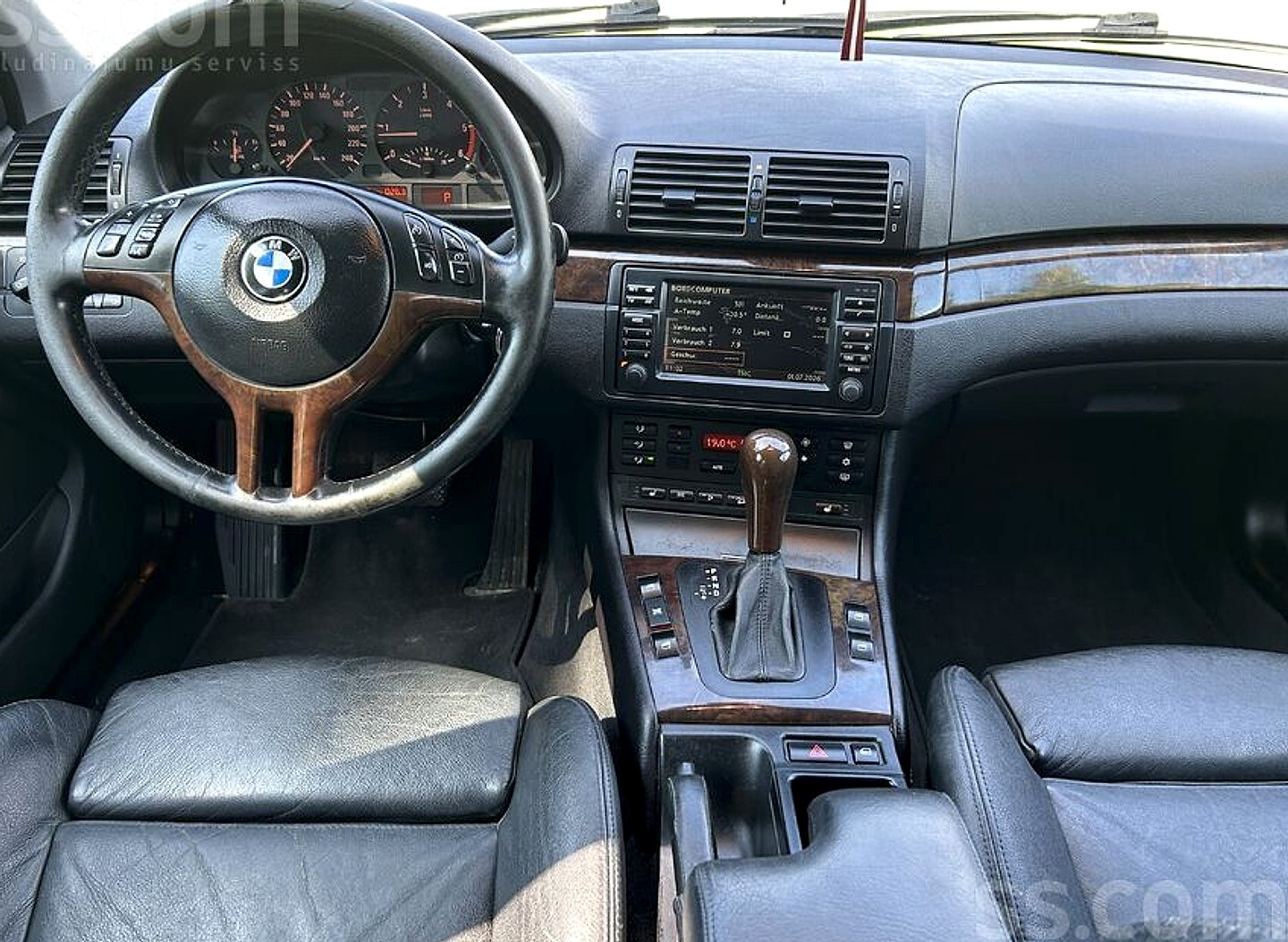 BMW 330 — foto 6