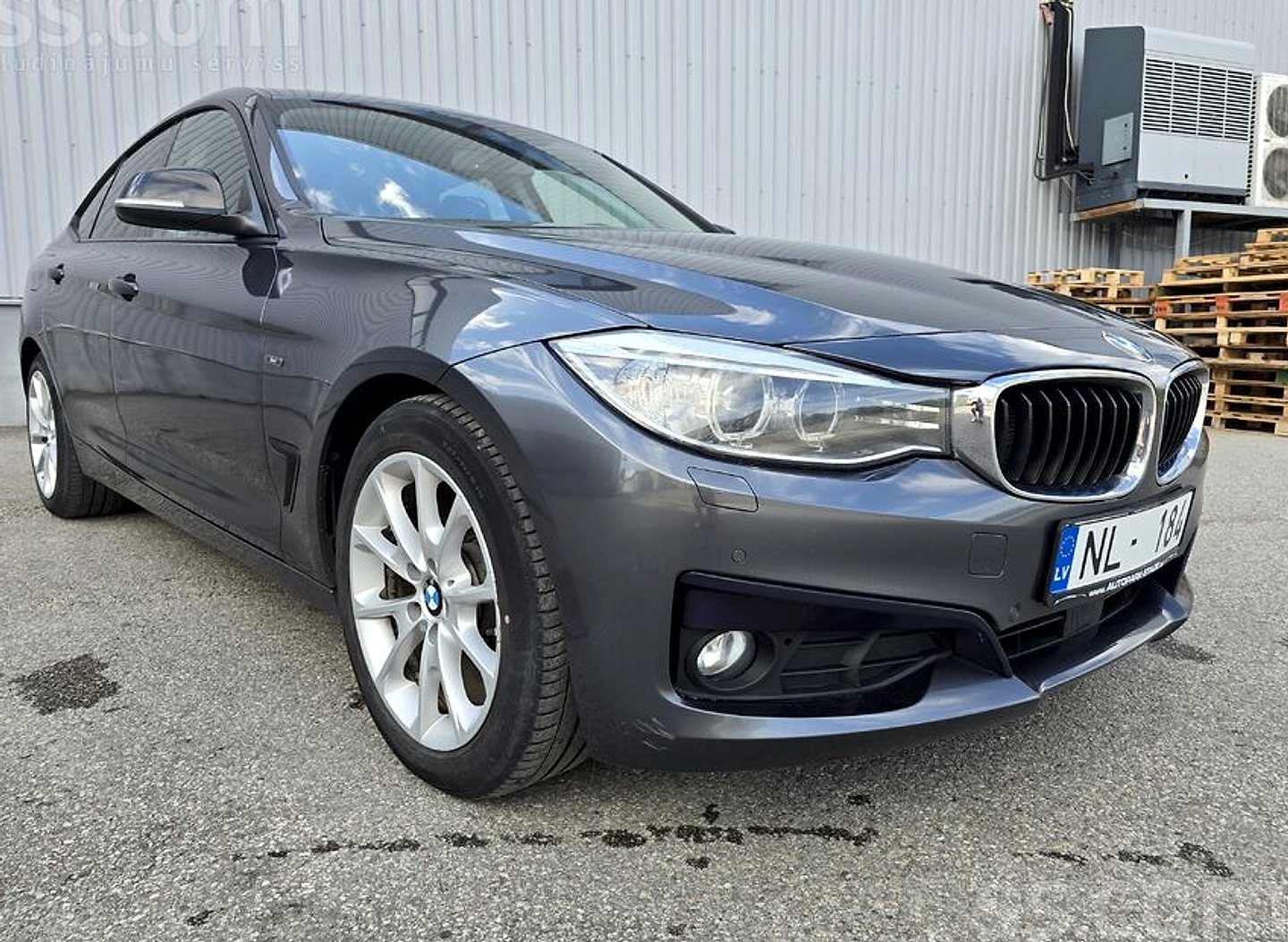 BMW 320 — foto 6