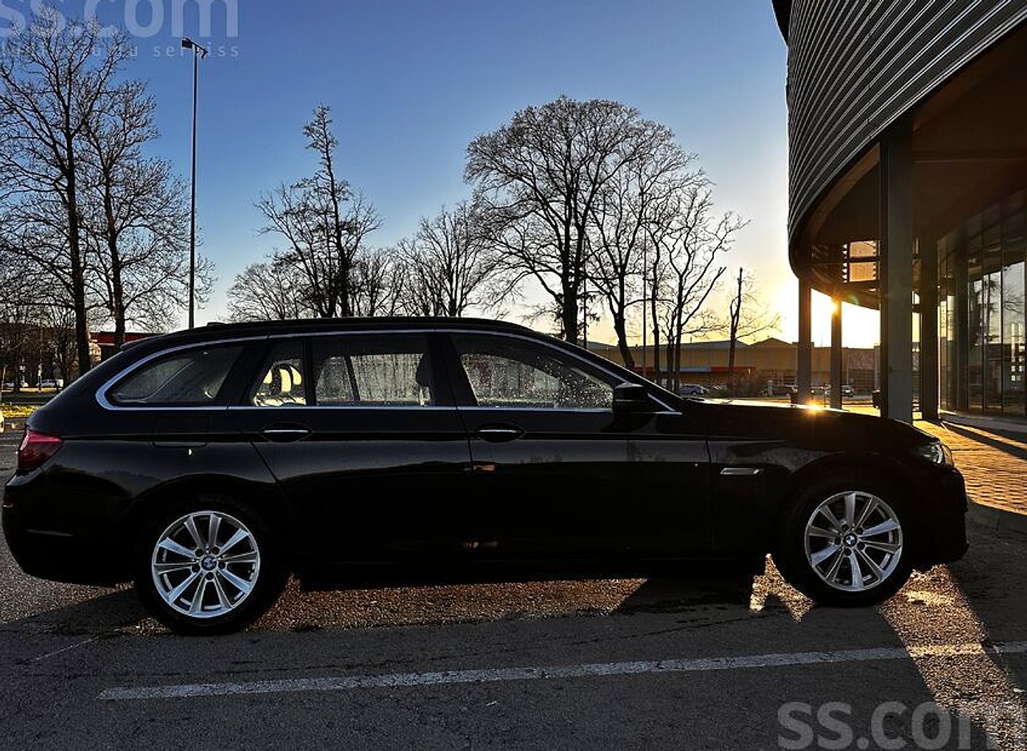 BMW 520 — foto 6