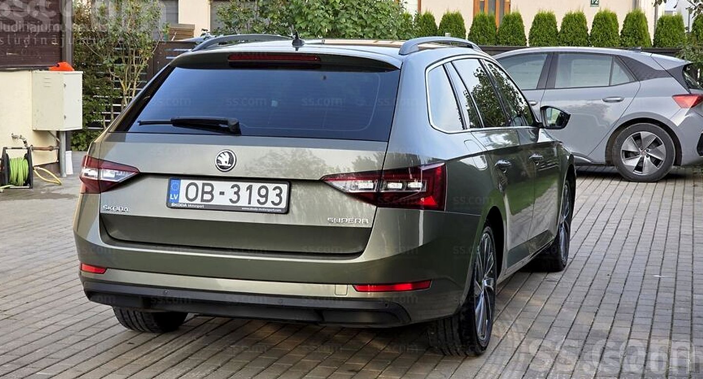 Škoda Superb — foto 4