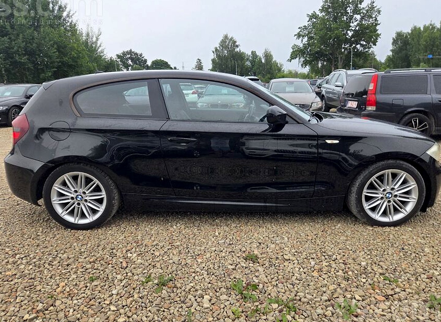 BMW 118 — foto 2