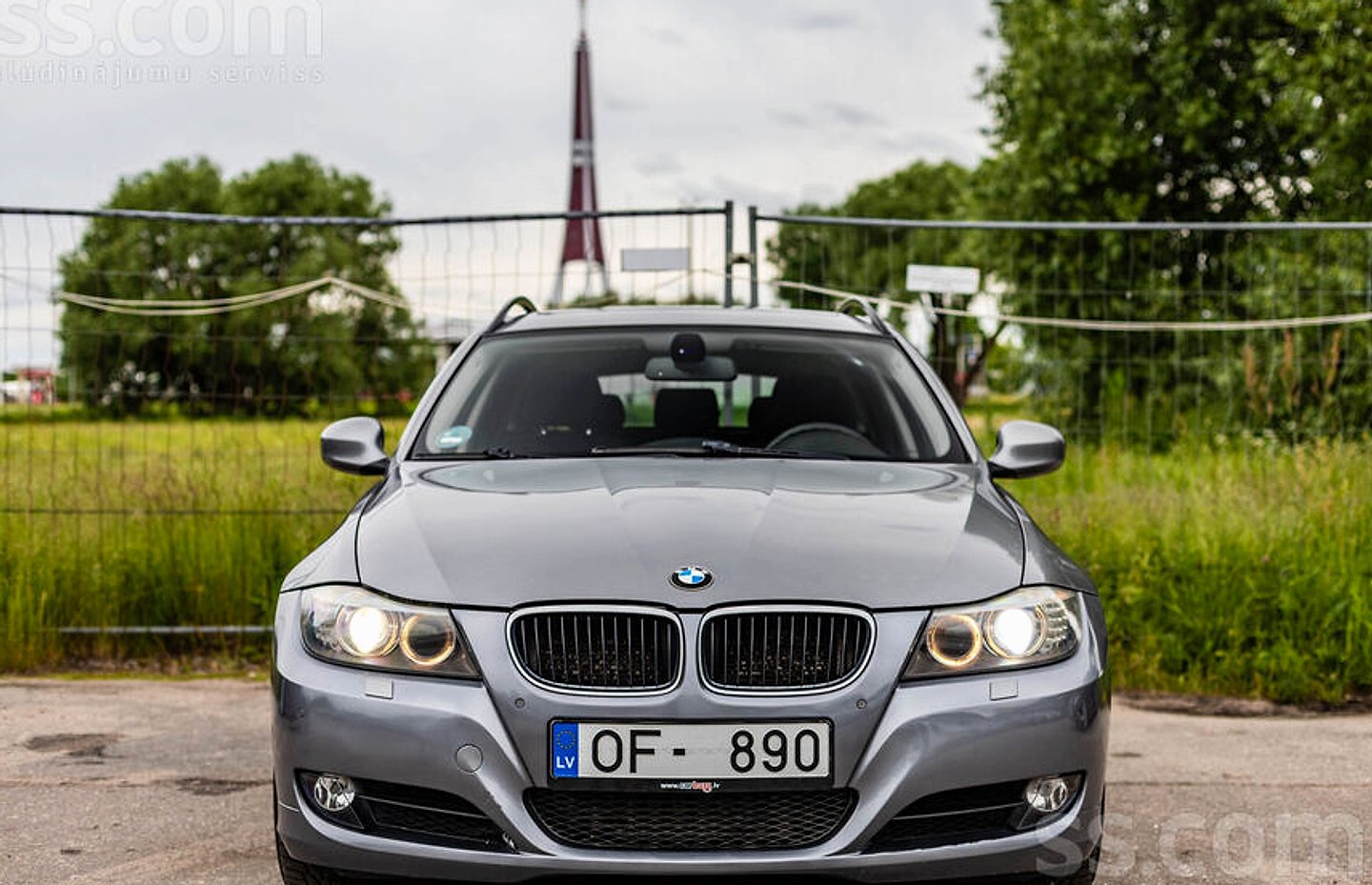 BMW 320 — foto 3