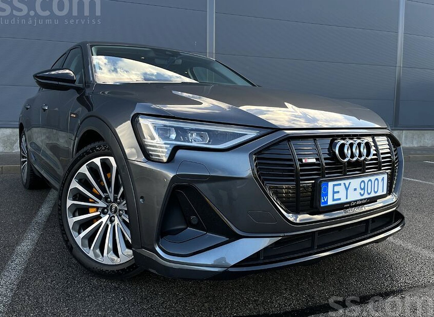 Audi E-tron — foto 2