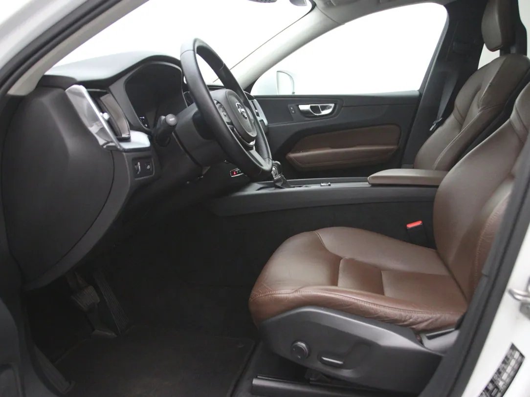 Volvo Xc60 — foto 5