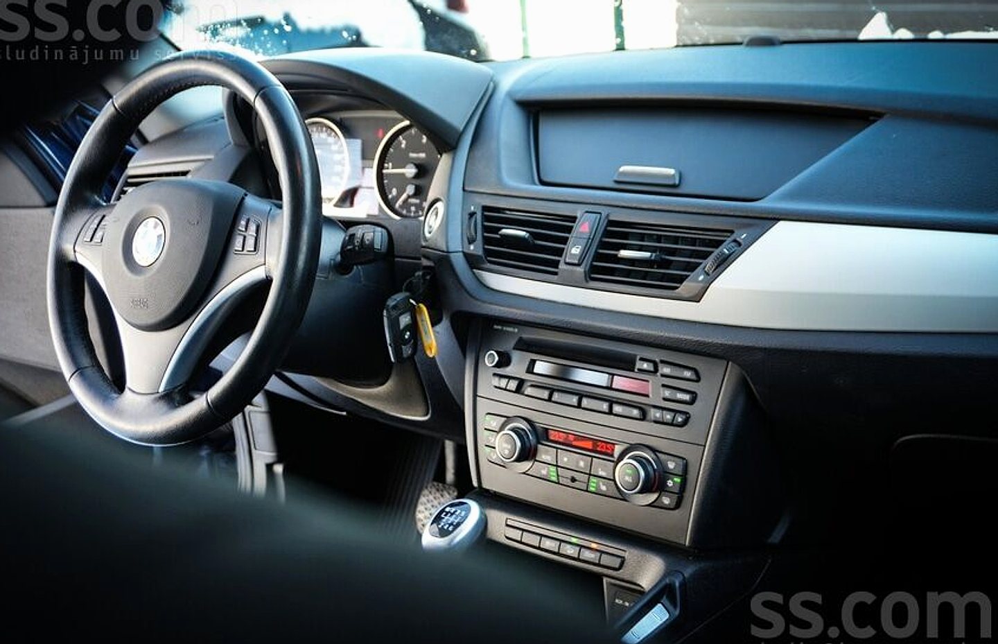 BMW X1 — foto 5