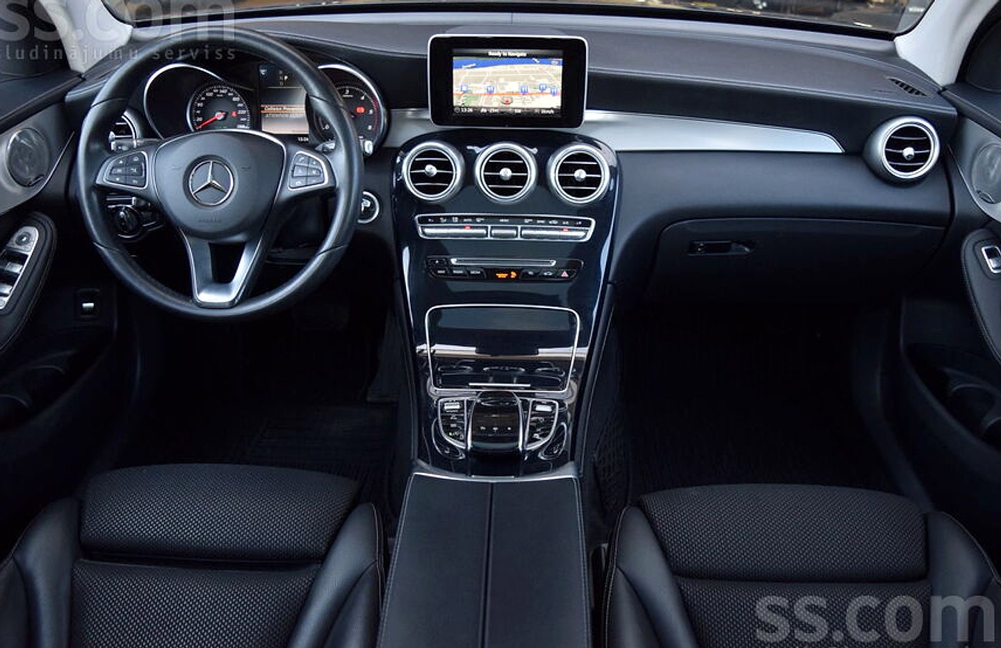 Mercedes-Benz GLC 220 — foto 4
