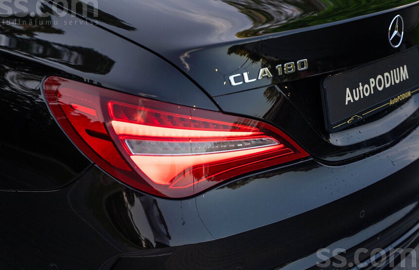 Mercedes-Benz CLA180 — foto 6