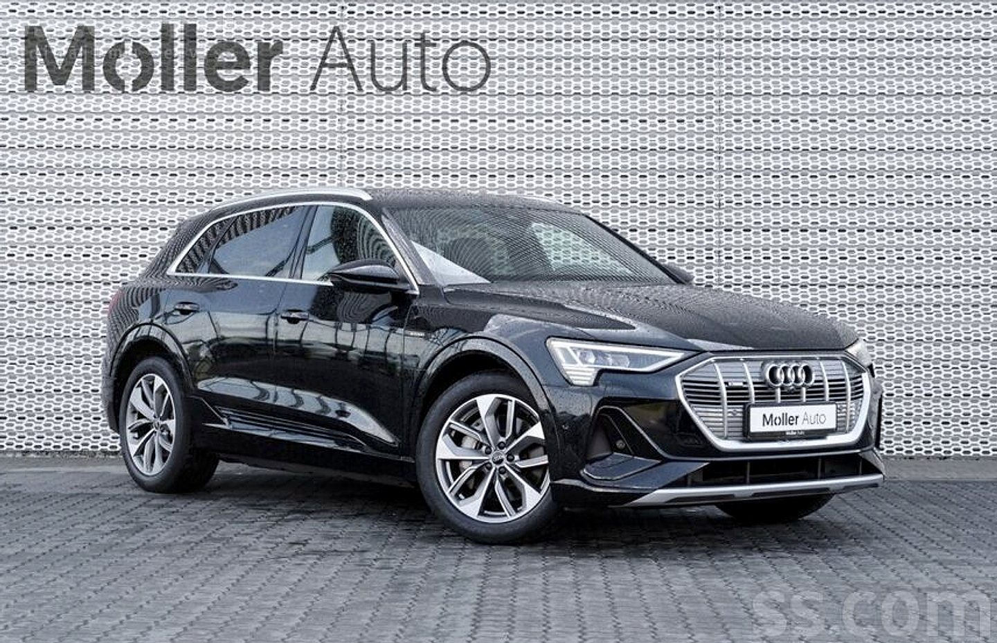 Audi E-tron — foto 2