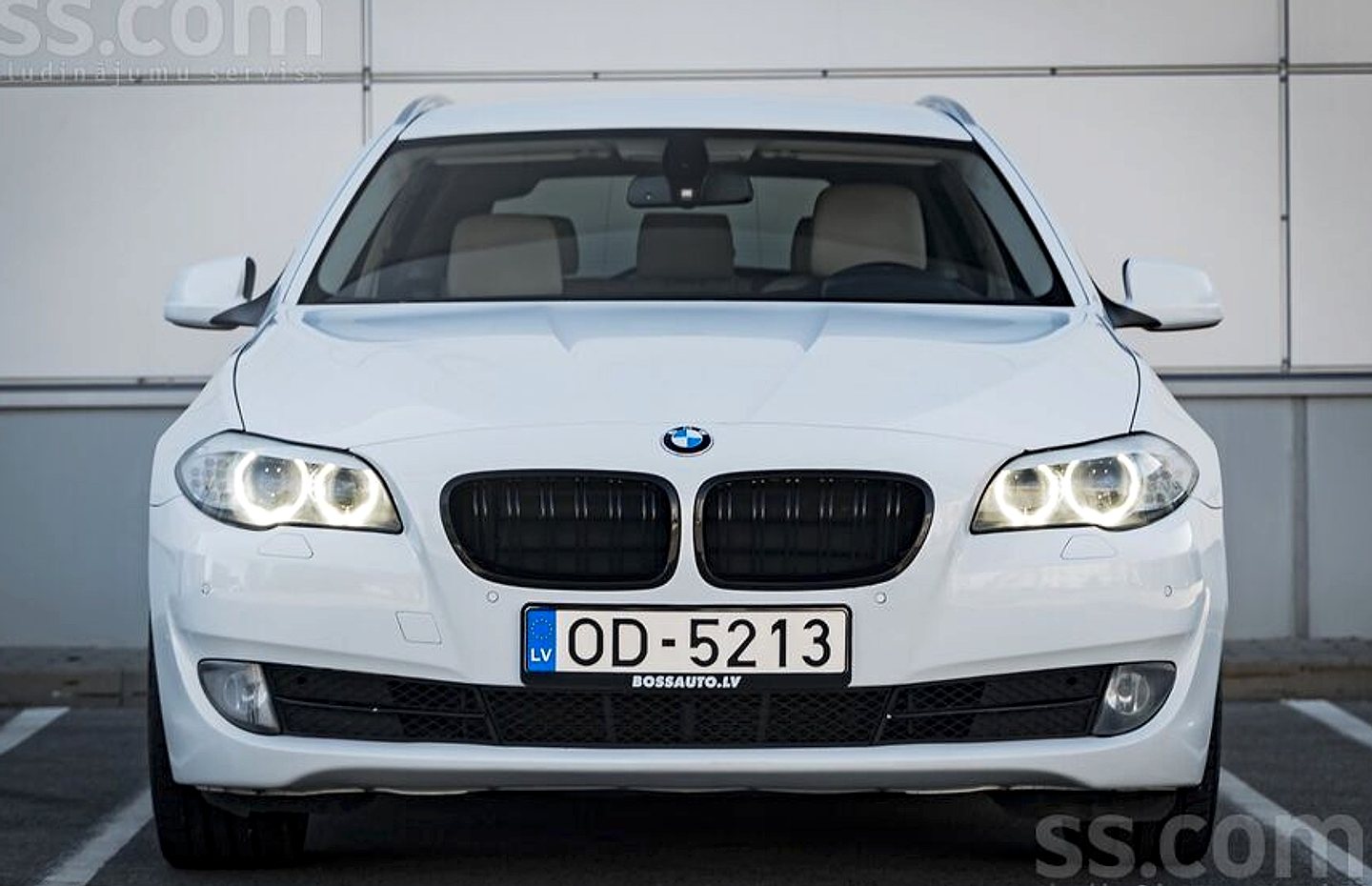 BMW 530 — foto 2