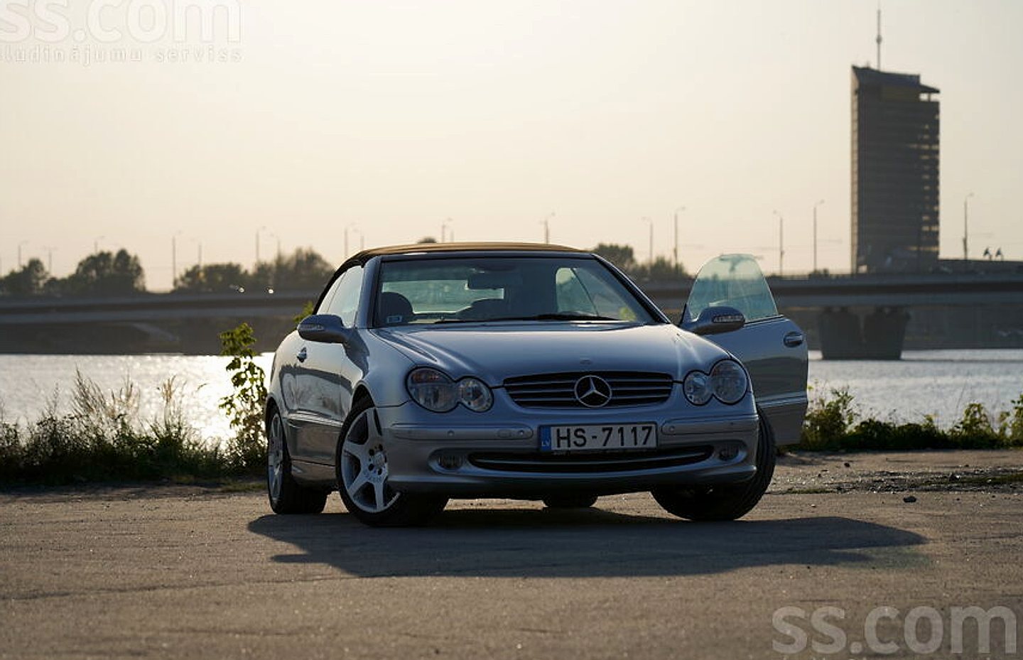 Mercedes-Benz CLK320 — foto 2