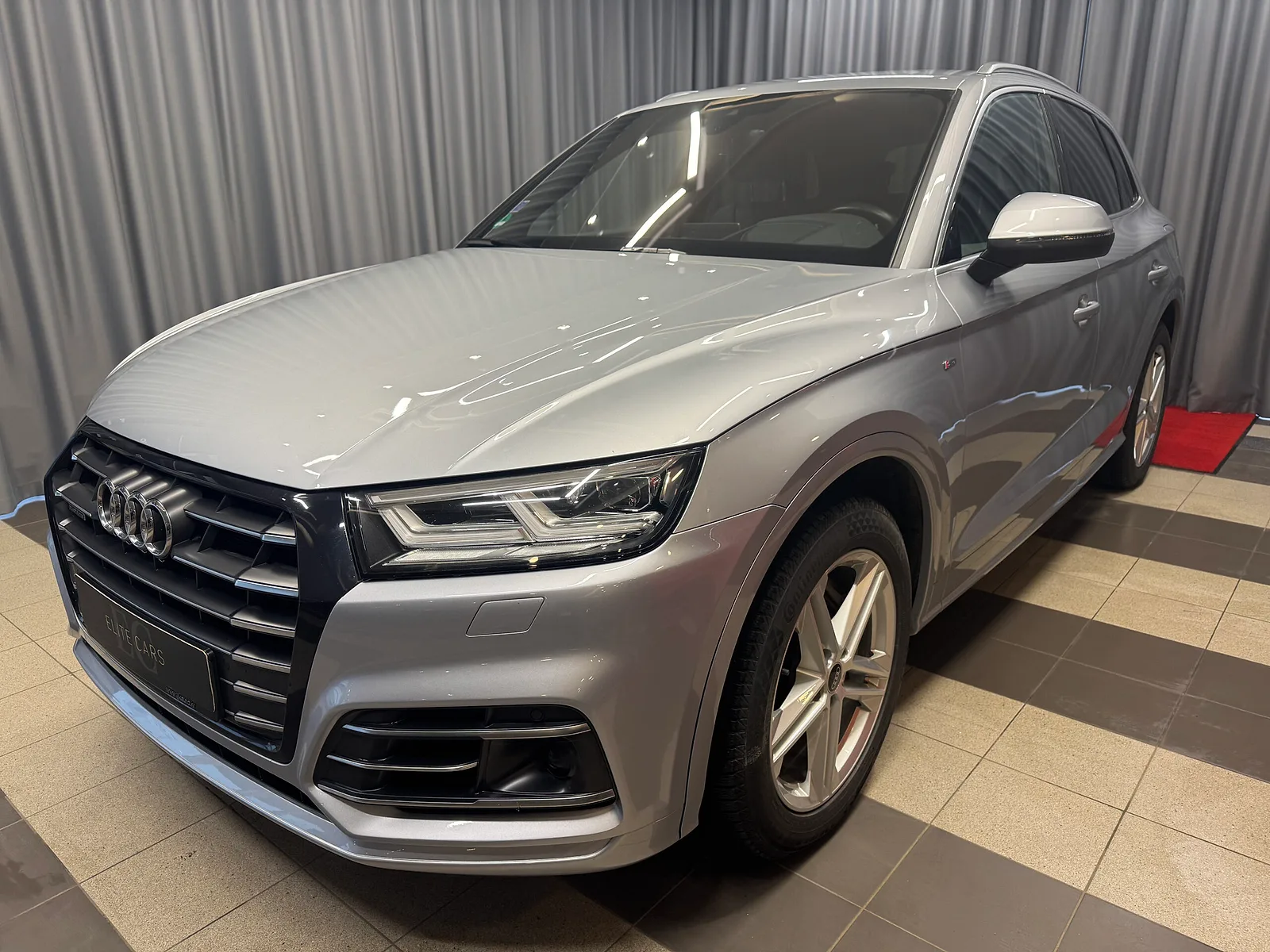 Audi Q5, 2021. gads