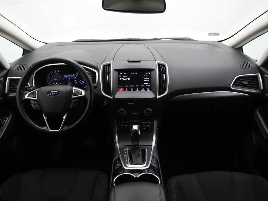 Ford S-Max — foto 3