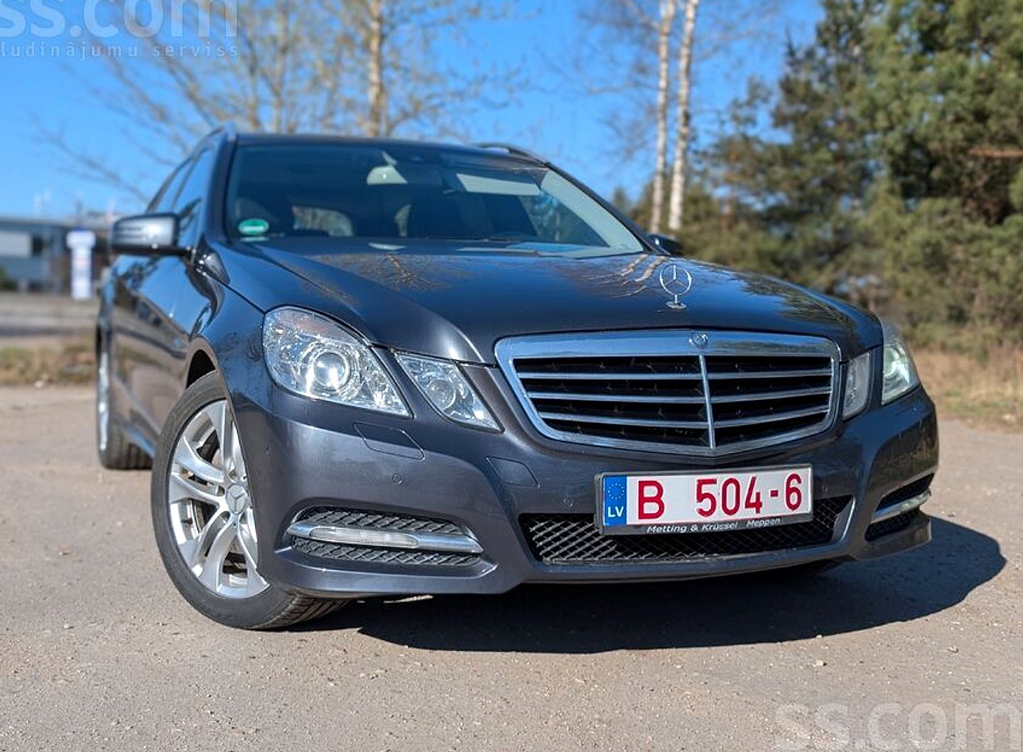 Mercedes-Benz E220 — foto 6