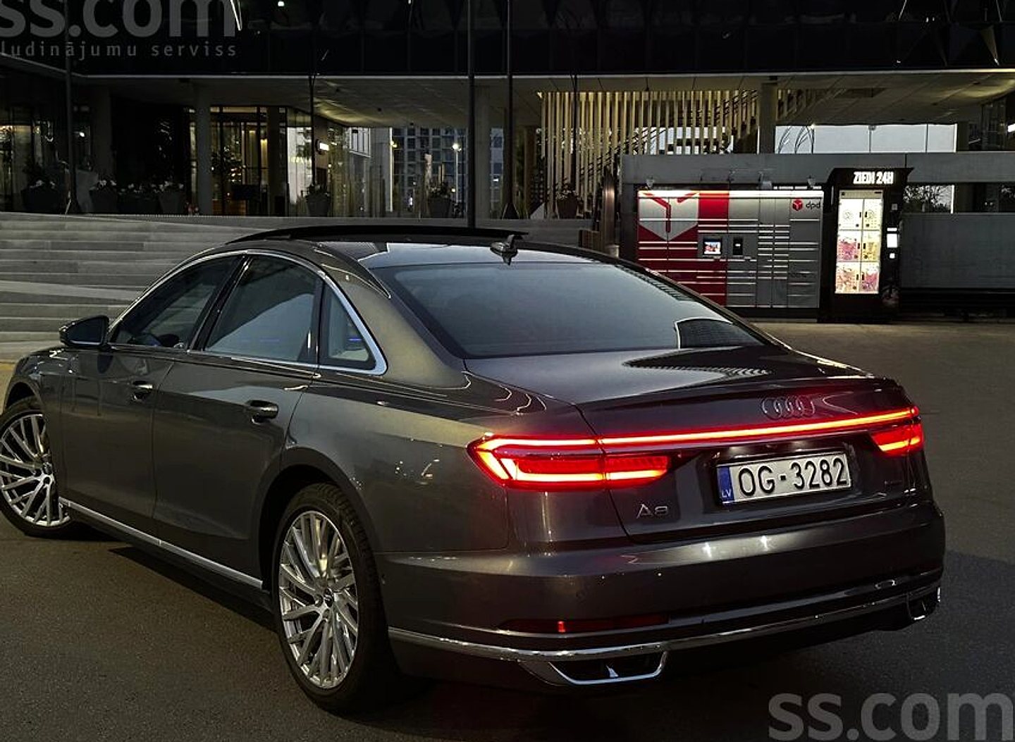 Audi A8 — foto 4