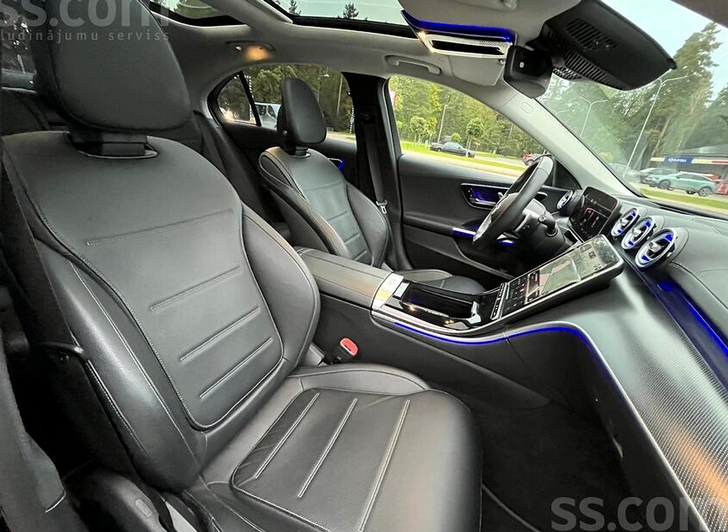 Mercedes-Benz C300 — foto 4