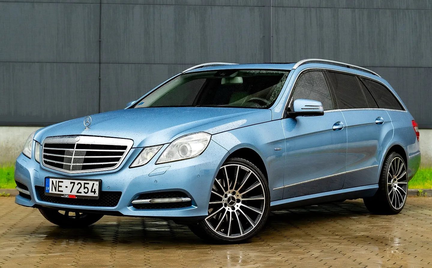 Mercedes-Benz Benz E 350, 2011. gads