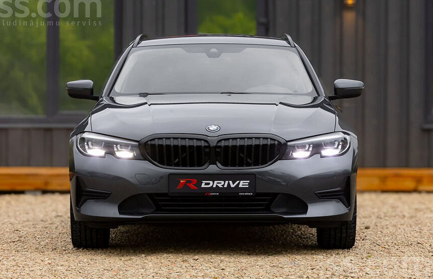 BMW 320 — foto 3