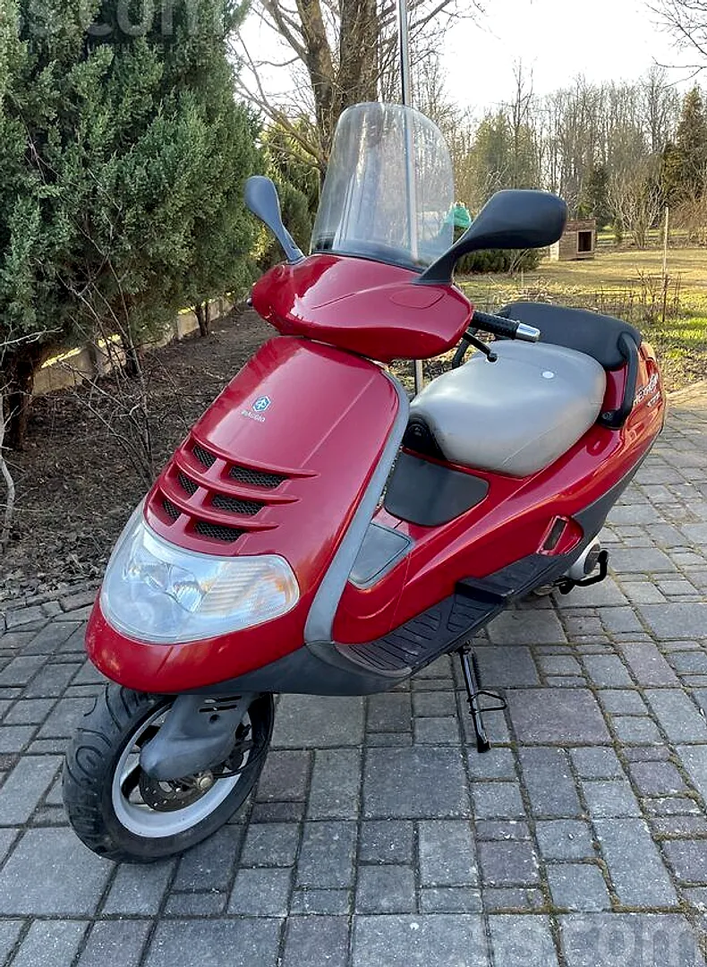 Piaggio Hexagon gtx, 2000. gads