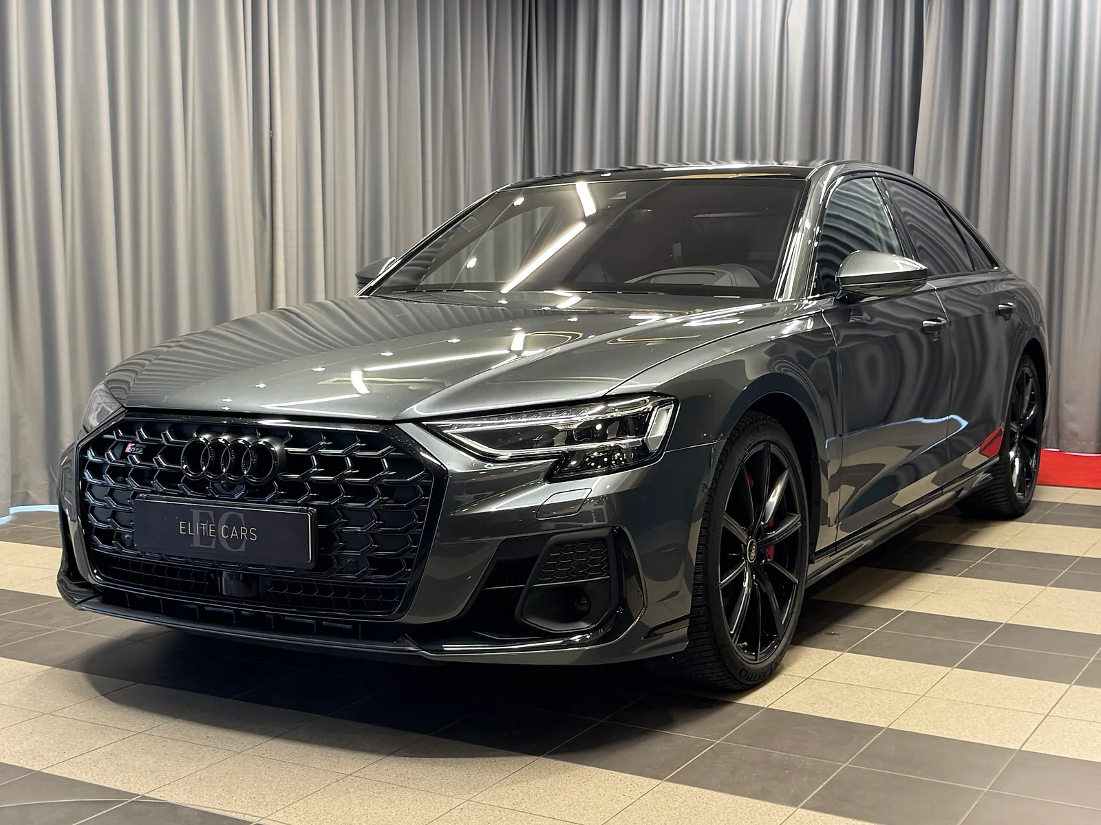 Audi S8, 2022. gads