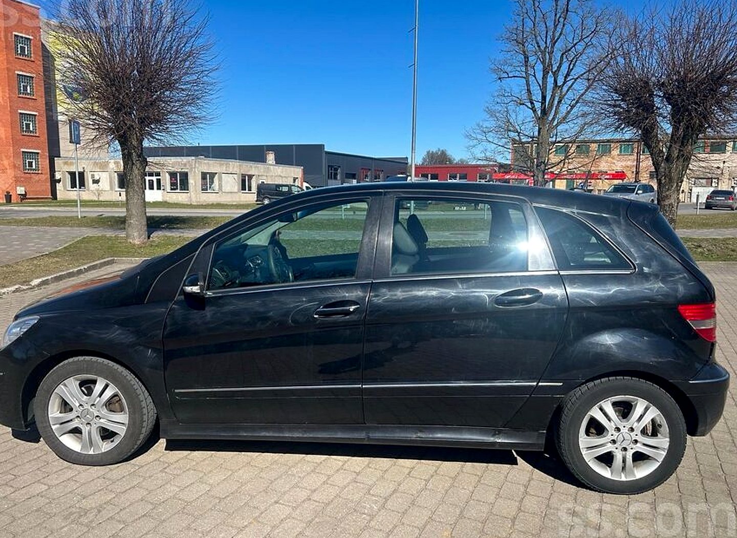 Mercedes-Benz B200 — foto 4